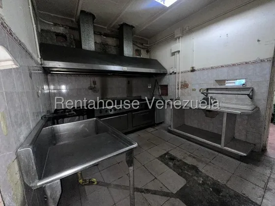 Sorangel Vargas Vende Fondo De Comercio Oportunidad De Inversion, Excelente Ubicacion Zona Centro Barquisimeto Mls #25-24053