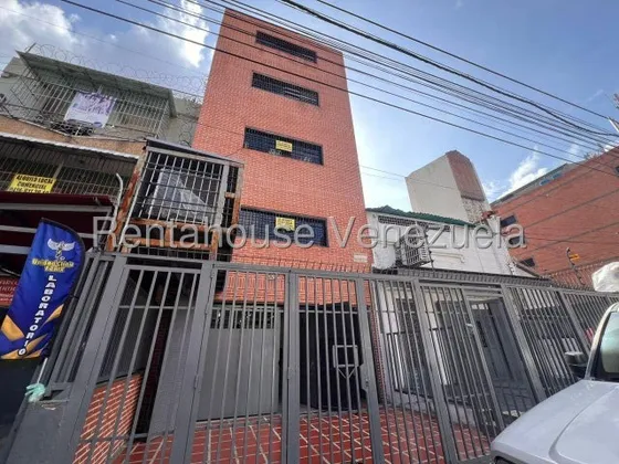 Oficina En Alquiler. Catia. Mls 25-9592