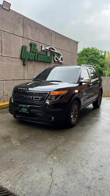Ford Explorer Xlt