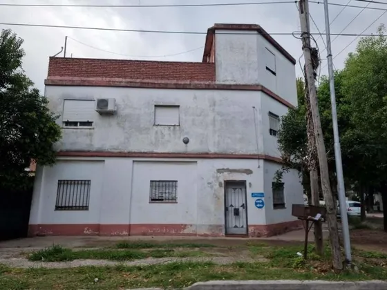 Casa En Venta - 2 Dormitorios 1 Baño - 100mts2 - Remedios De Escalada