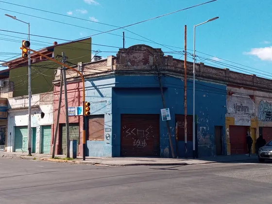 Camino Gral Belgrano Y C. Uruguayo, Gran Esq A Refaccionar