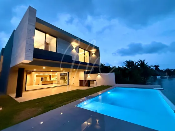 Casa En Venta En Cancun En Lagos Del Sol