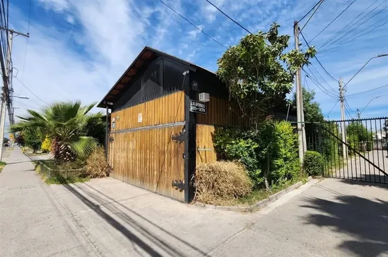 Casa En Venta De 2 Dorm. En Maipú