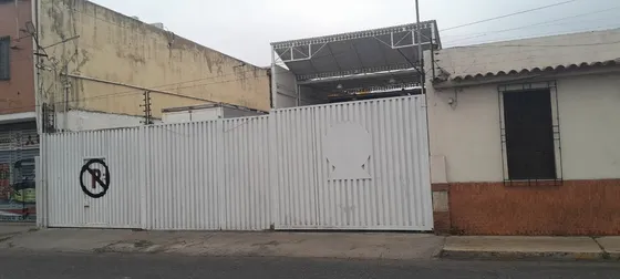 Cesar Bullones Alquila Galpon Semicubierto, Zona Repuestera Del Centro, Lara 25-18248