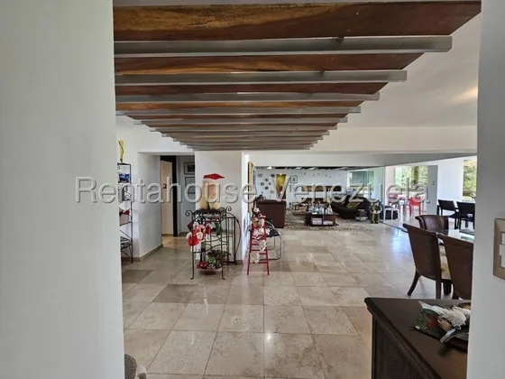  Increíble Apartamento En Venta, ¡la Lagunita Te Espera! 25-12008 Bb