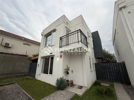 Casa En Venta De 3 Dormitorios En Peñaflor ,condominio