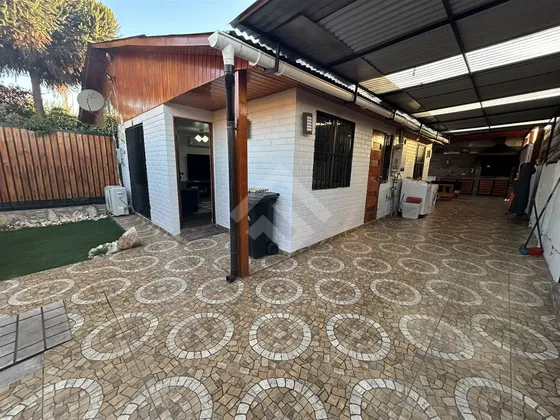 Casa En Venta De 2 Dorm. En Puente Alto