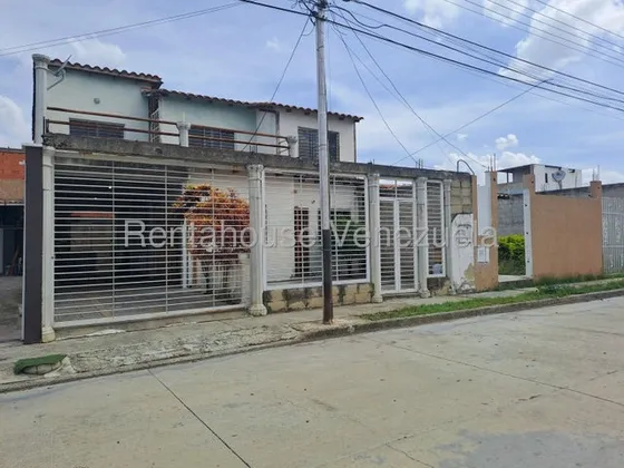 Se Vende Amplia Casa Dúplex Urb La Ciudadela, Cagua 25-20140 Hc