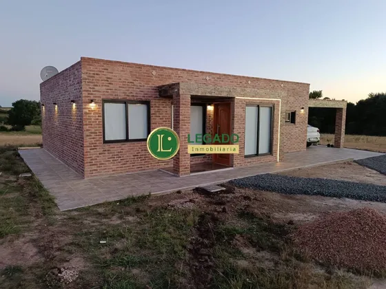  Chacra En Venta Con Moderna Casa A Estrenar