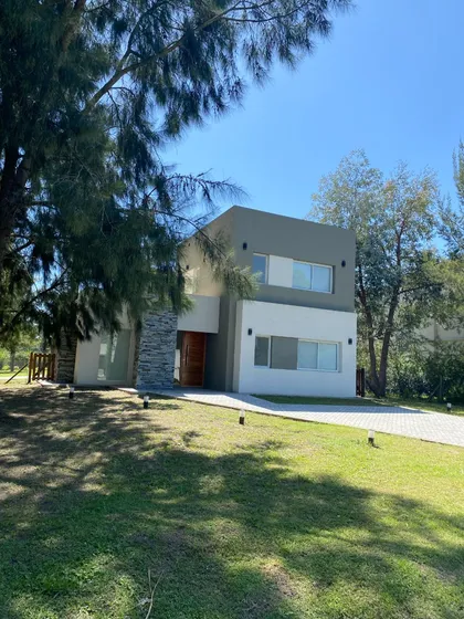 Miralagos - Casa En Venta A Estrenar