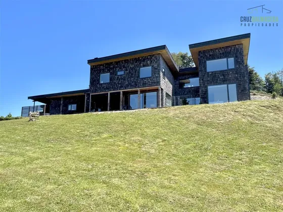 Casa En Venta De 4 Dorm. Rancho Lomas Verdes En Puerto Varas