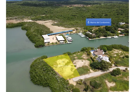 Lote En Venta Sobre Canal Condominio Marina De Baru En Cartagena