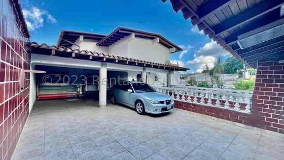 Se Vende Casa Ubicada En Santa Paula Ks