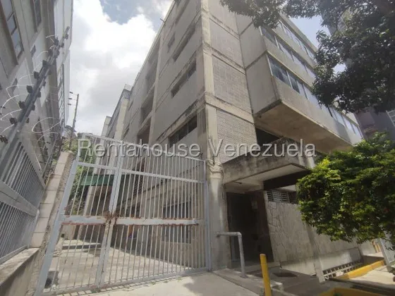 Piso Industrial Ideal Para Depósito Con Ascensor De Carga Zona Industrial De Palo Verde Caracas 25-24176 Mr.