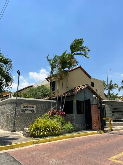 Townhouse En Tazajal, Cumbres De Monte Alegre I.