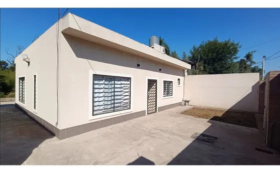 Casa En Venta A Estrenar! Lote De 800m2! A Metros De Acceso Oeste! Imperdible Oportunidad!