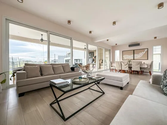 Casa  En Venta En El Cantón Golf, El Cantón, Escobar