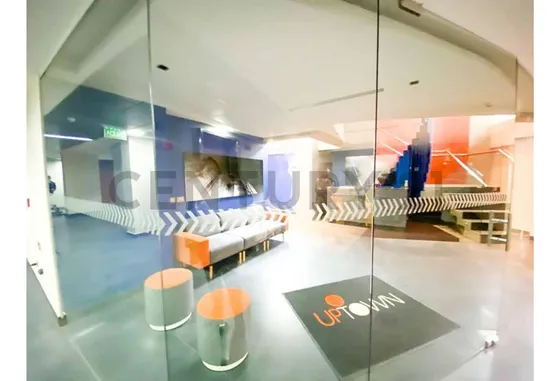 Oficina En Venta Moderno Edificio Avda. Kennedy