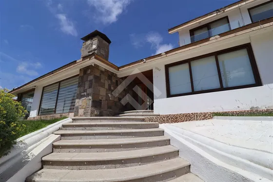 Casa En Venta De 6 Dorm. 5 Baños En La Serena