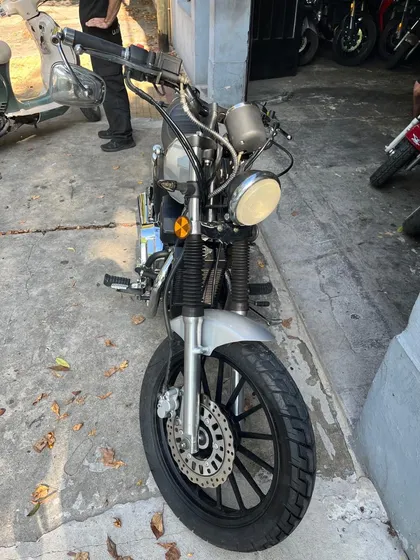 Jawa 350 Cafe Racer