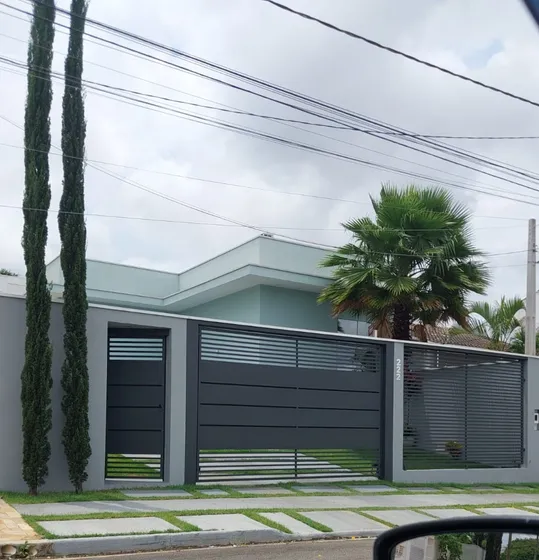 Casa 3 Quartos E 2 Banheiros.
