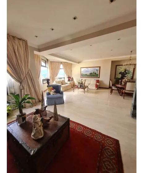 Vendo/alquilo Ph 600m2 Colinas Valle Arriba 5815