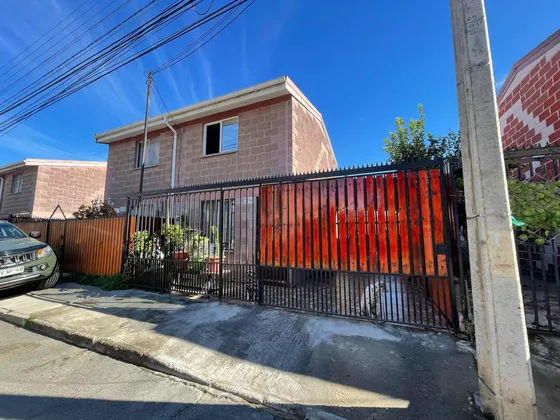 Vende Linda Casa En Buen Sector De Los Pinos En Quilpué