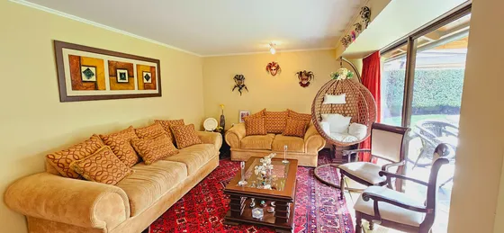 Casa En Arriendo Con 5 D, 3 Est. Disponibilidad Septiembre