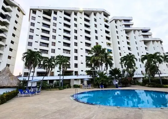 Comodo Apartamento En Residencias Cerromar, Sector Cerro Sur