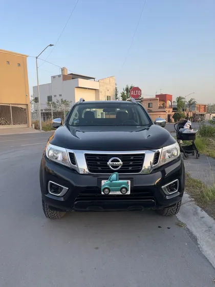 Nissan Np300 Frontier 2.5 Le Aa Mt Doble Cabina
