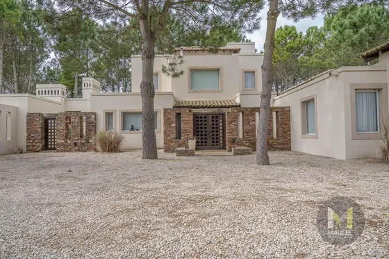 Casa En Venta 6 Ambientes Pinamar La Herradura