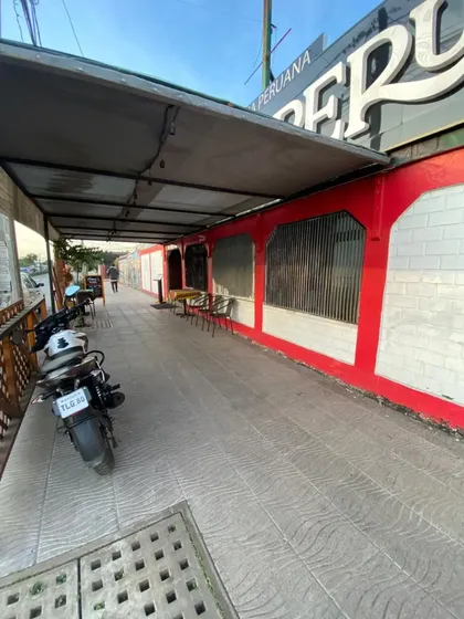 Se Vende Hermoso Local Comercial Con Amplia Casa