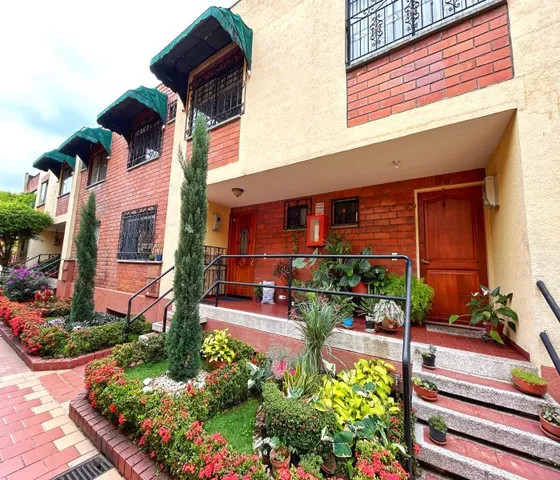 Casa En La Hacienda Doble Parqueadero, Cali