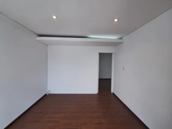 Oficina Para Arriendo En Santa Bárbara (5598).