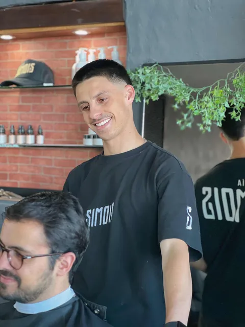 Curso De Barbería - Aprende A Cortar Desde 0 - Simois