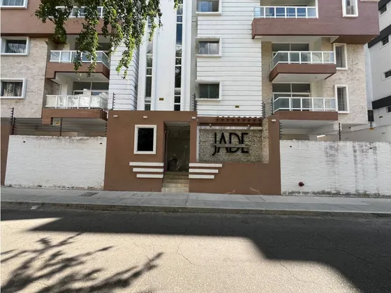 Apartamento En Venta, Res. Jade, Urb. La Soledad.