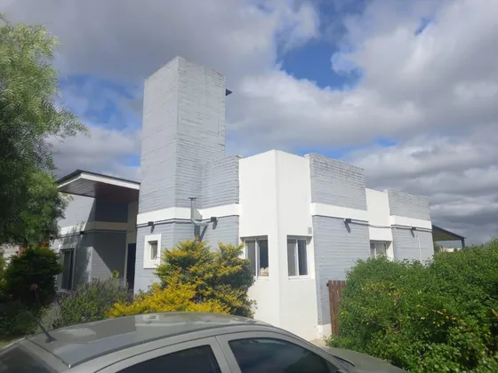 Venta Casa En San Sebastian Area 1 4 Ambientes