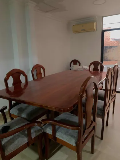 Comedor De Madera Con 8 Sillas