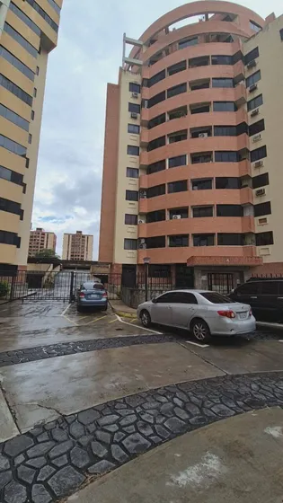 Apartamento En Alquiler Portal De Mañongo Diagonal Al Sambil. 287035