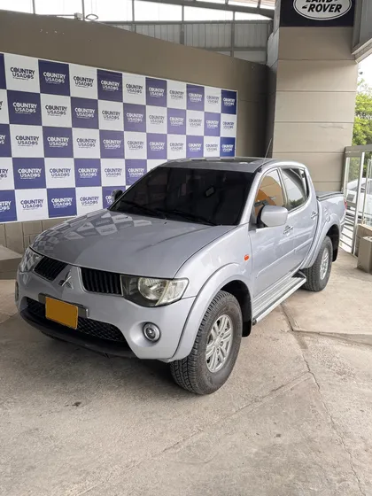 Mitsubishi L 200 Doble Cabina 4x4 2.5