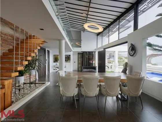 Espectacular Casa Con Acabados De Lujo!(mls#239174)