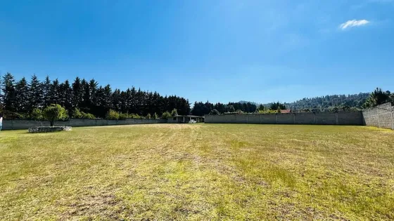 Terreno Bardeado En El Fresno