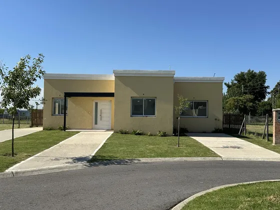Casa A Estrenar En El Barrio San Pablo - Pilar