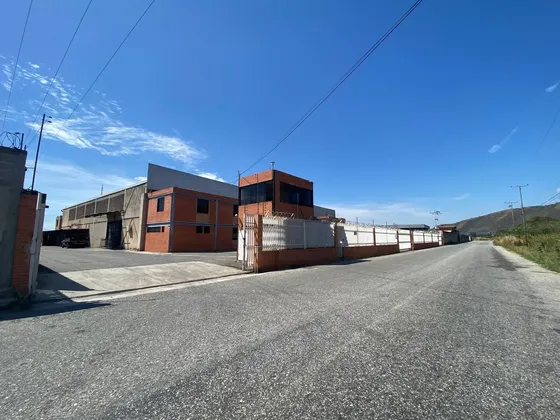 Np En Venta Galpon Industrial Ubicado En Los Guayos Valencia Código 320077