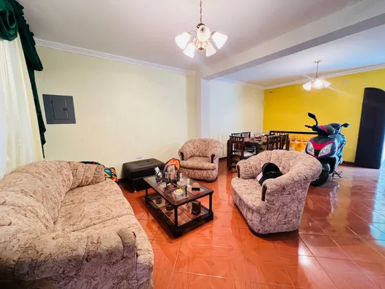 Casa En Venta, Rafael Gamarra Trea Para Ud, 2e7079, Bella Casa Ampliada En Excelente Ubicacion En El Centro-este, Cerca De Parques, Centros Medicos, Colegios, Vias Publicas,  Cocina Moderna, 4 Hab