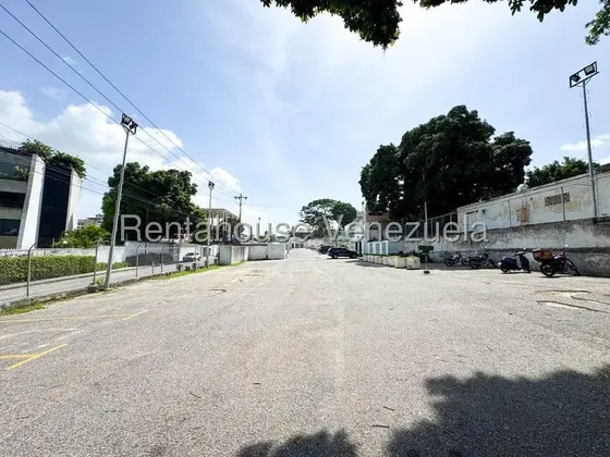 Nv Estratégico Local En Alquiler En Los Palos Grandes 26-13498