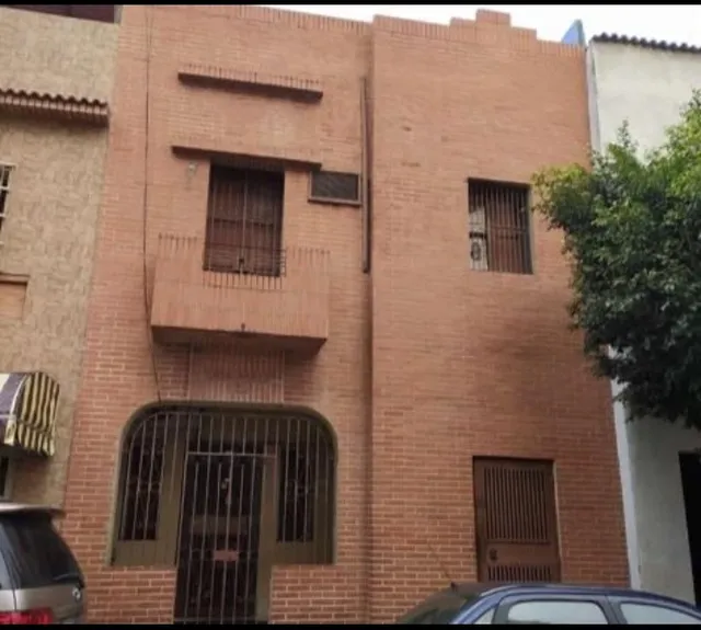 Local Ubicado En Casa En Plaza Venezuela