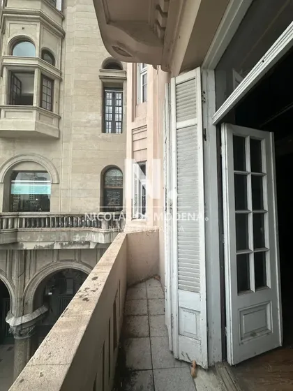 Apartamento En Plaza Independencia, 4 Dormitorios, Ideal Para Oficina. Montevideo