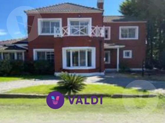 Casa En Venta Y Alquiler - Barrio Echeverria Del Lago, Canning