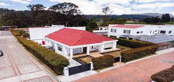 Se Vende Casa Campestre En Facatativá Cundinamarca. Conjunto Altos Del Bosque. (18484).